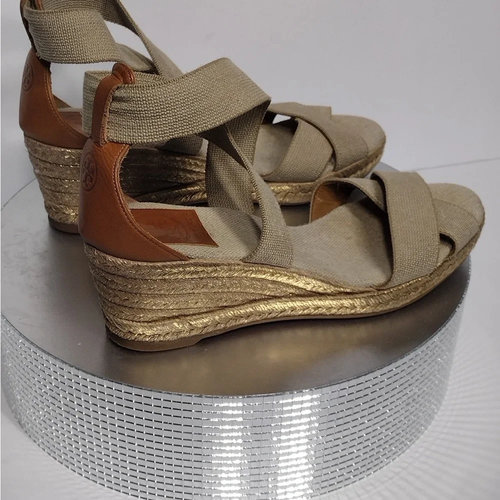 Tory Burch Women's Tan Wedge Sandals size 8 pre owned good condition
